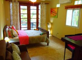 Casa del Sol Bed and Breakfast, hotel i Contadora