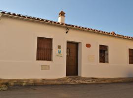 Casa Rural Aya II, camera con cucina a Linares de la Sierra