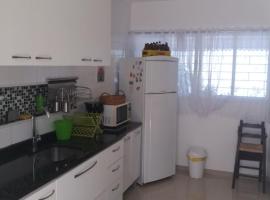 Casa com garagem em condomínio, hotel v destinaci Curitiba