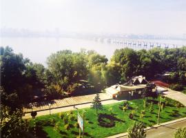 Dnipo river Apart #з видом на Дніпро, hotel em Dnipro