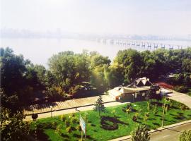 Dnipo river Apart #з видом на Дніпро, отель в городе Днепр