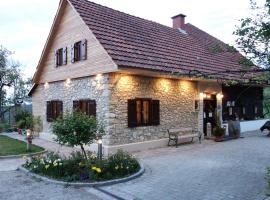 Weingut Primus Südsteiermark, hotel with parking in Spielfeld