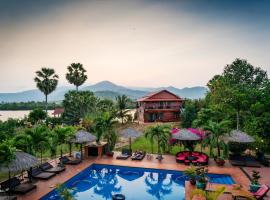 Villa Vedici, romantic hotel in Kampot