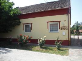 Belvárosi Vendégház, בית הארחה באורושהזה