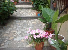 Apartamentos Anateresa, hotel v destinaci Mogarraz