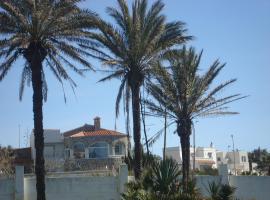 Almerimar Paraiso al Mar, pigus viešbutis mieste Balerma