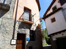 Apartamentos Rurales "La Fuentecilla", hotel en Baños de Montemayor