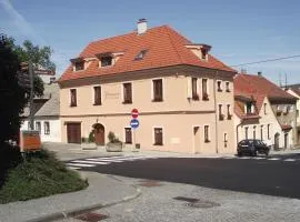 Penzion Pod Hradbami