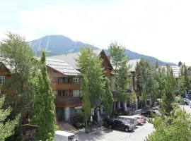 Marketplace Lodge by Whistler Retreats