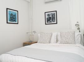 Artistic Deco Apartment