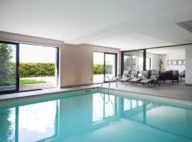 SUITE & POOL-Como House-160 mt-Private Indoor Swimming Pool, heated all year-Private Covered Parking-Private Garden and terrace-Fully equipped Kitchen