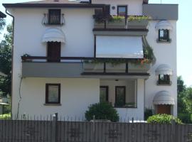Casa Vacanze Boario, hotel v destinaci Boario Terme