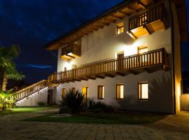 Albergo Diffuso Polcenigo B.Vittorio, apartment in Polcenigo