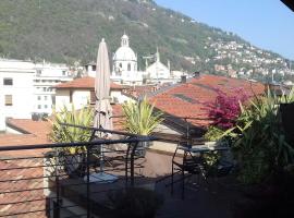 Como Via Carcano 13, hotel berdekatan Stesen Como San Giovanni, Como