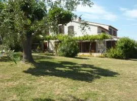 FERME DU MOULIN ROUX- 2 superbes appartements- 2cbres chacun- classé 3 étoiles, climatisés