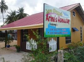 Arina`s Homestay, rum i privatbostad i Kampung Kuala Besut