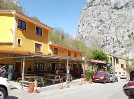 Hotel Garganta del Cares, hotel cerca de Ruta del Cares, Poncebos