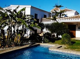 Cortijo de Don Victor, hotell med pool i Vera