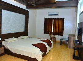 MM Tourist Home，位于Mangalapādi的酒店