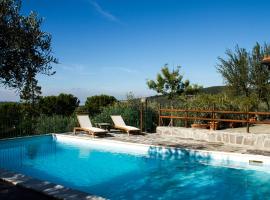 Genius Apartments, hotel con piscina en San Savino