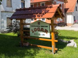 Turistična Kmetija Logar, B&B/chambre d'hôtes à Grahovo