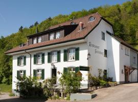 Landgasthof Farnsburg, hotel v destinaci Ormalingen