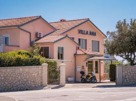 B&B Villa Ana, hotel en Krk