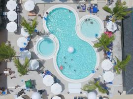 Combo Beach Hotel Samui, hotel with parking in Chaweng