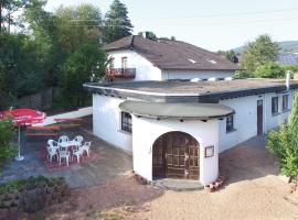 Haus Wurzelsepp, hotel en Oberhambach