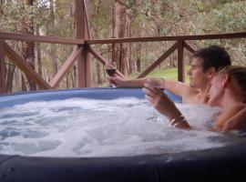 Beyonderup Falls Adult Retreat, hotel i Nannup