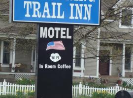 Pinconning Trail Inn Motel, мотел в Pinconning