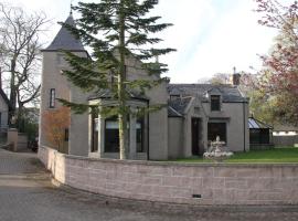 Amazing 4 Bed Scottish Baronial Style House, hotel Westhillben