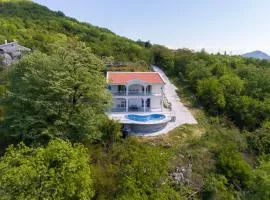 Yokana Villa & Pool