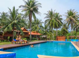 The Ford SunSet Beach Resort, resort en Wok Tum