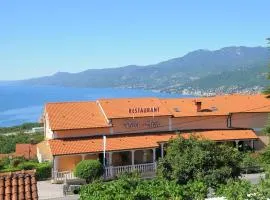 Villa Mira