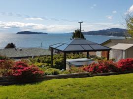 Blue Waters Cottage, hotell i Sechelt