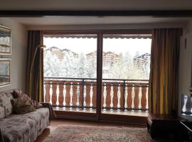 Apartment 24 Hotel Etrier pool & spa – hotel w mieście Crans-Montana