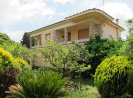 S. Giorgio, hotel v destinaci Tinnura