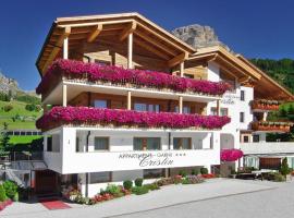 Garni Cristin & Dep Antina, hotel poblíž významného místa Sodlisia, Colfosco
