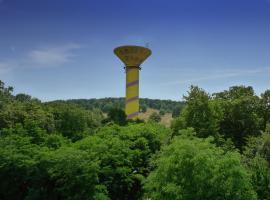 Viesnīca Arsenal Park Transilvania pilsētā Oreštje