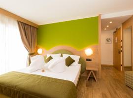 Green Rose, hotel near Blesaccia 1, Livigno