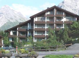 Haus Brüggli B24, three-star hotel in Arosa