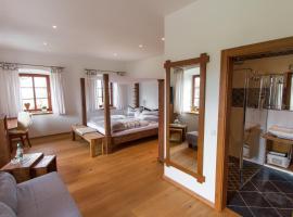 Hotel Alpenblick, hotel v destinaci Riedering
