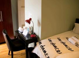 Guesthouse@Mbalistar, hotel in Queenstown