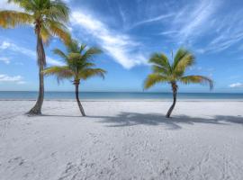 Fort Myers Beach में, होटल Tiki On The Beach