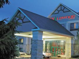 Wildwood Lodge – hotel w mieście Pewaukee
