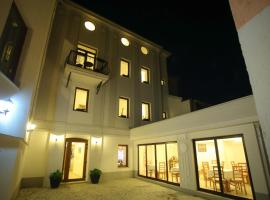 Hotel Hana, hotel em Mostar