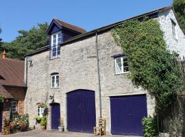 Coachman's Cottage, Coach House โรงแรมในLlandogo