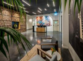 La Cappella Business Boutique Hotel, hotel rom&agrave;ntic a Haifa