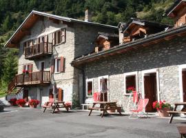 Villaggio Gerbore, hotel with parking in Saint Nicolas